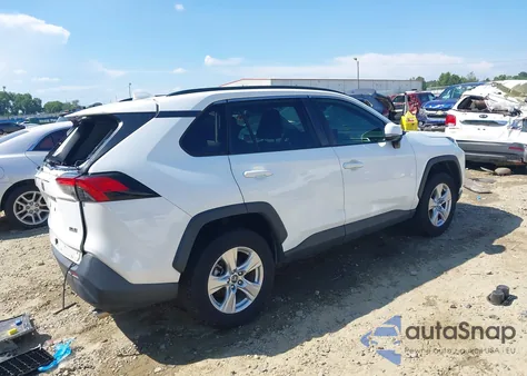 2019 Toyota Rav4 Xle z USA, uszkodzony, nr VIN 2T3W1RFV3KW031627